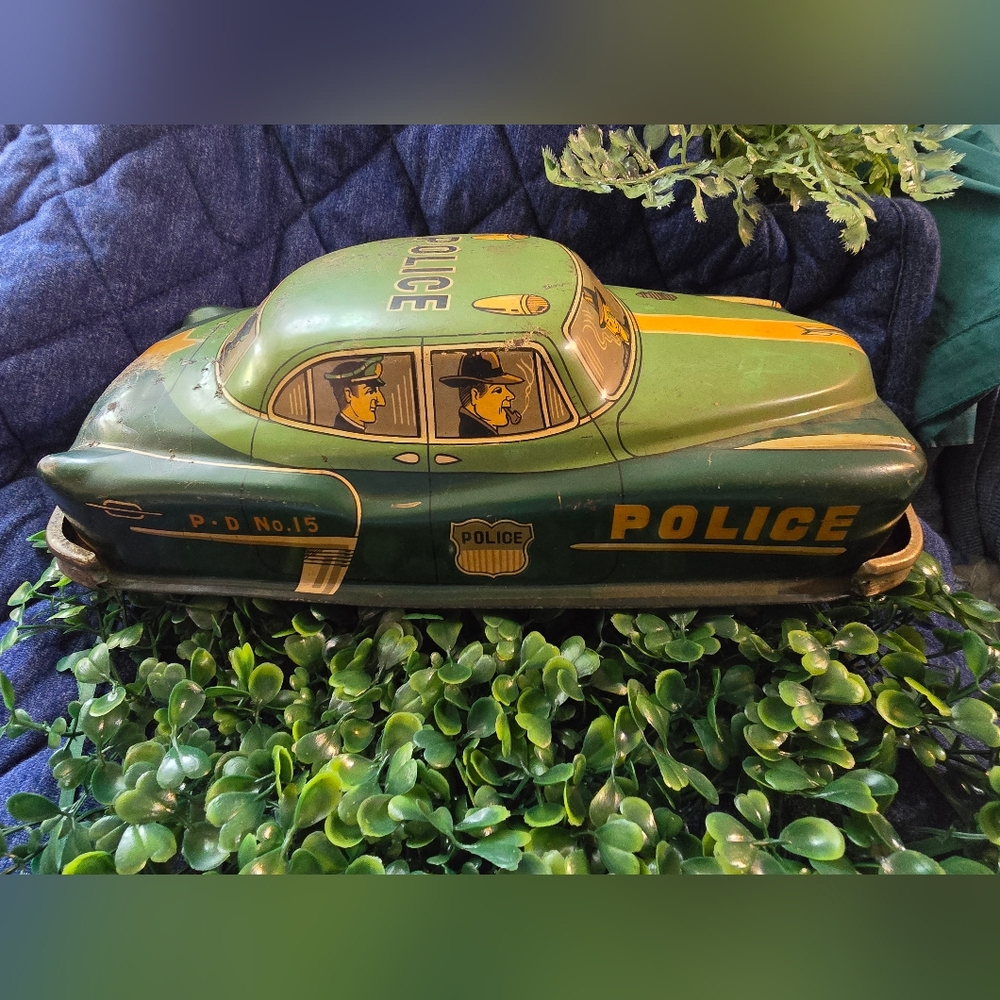 ** RARE **Vintage Friction Green Police Car